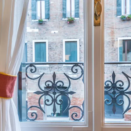 Ca' Dei Nomboli Canal View Lejlighed