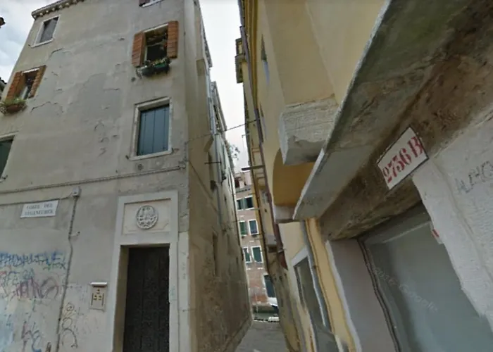 Ca' Dei Nomboli Canal View Venice