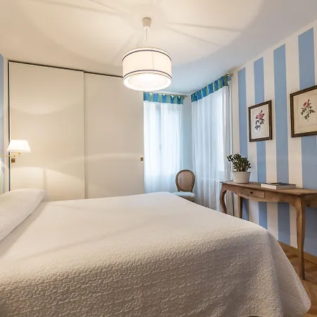 Ca' Dei Nomboli Canal View Apartamento Veneza