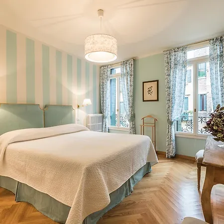 Ca' Dei Nomboli Canal View Apartamento *